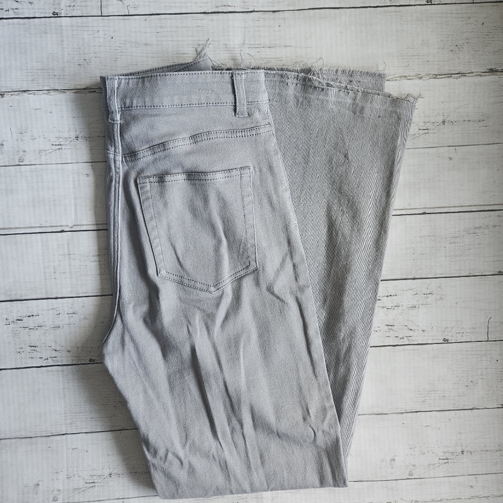 H&M Divided Gray Wide Leg High Rise Jeans Size 6